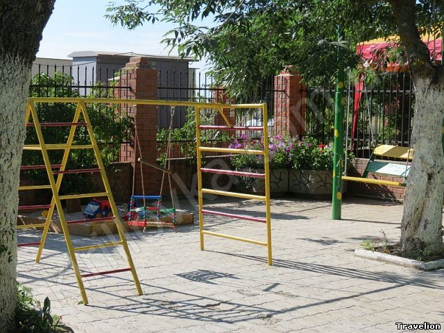 детская площадка на базе отдыха Оазис
